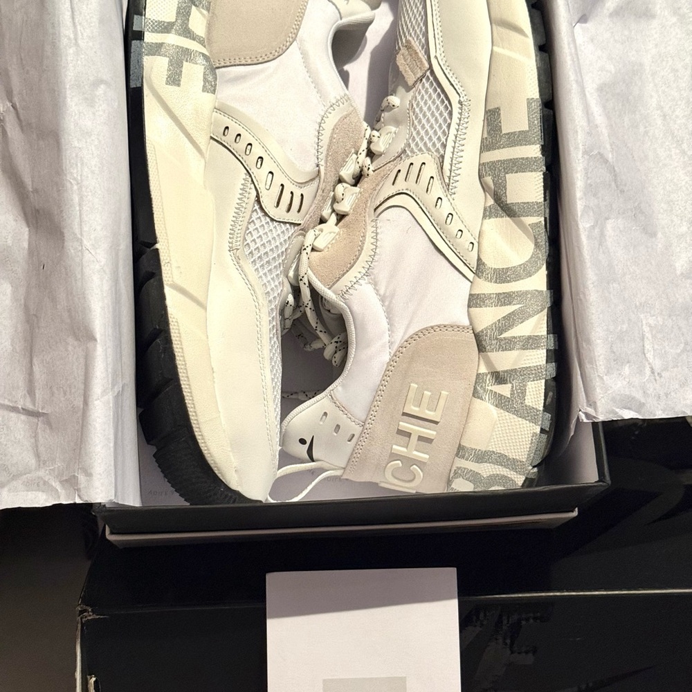Voile Blanche White and Gray Sneakers Men’s Size 10.5 US / EU 44 New W Box